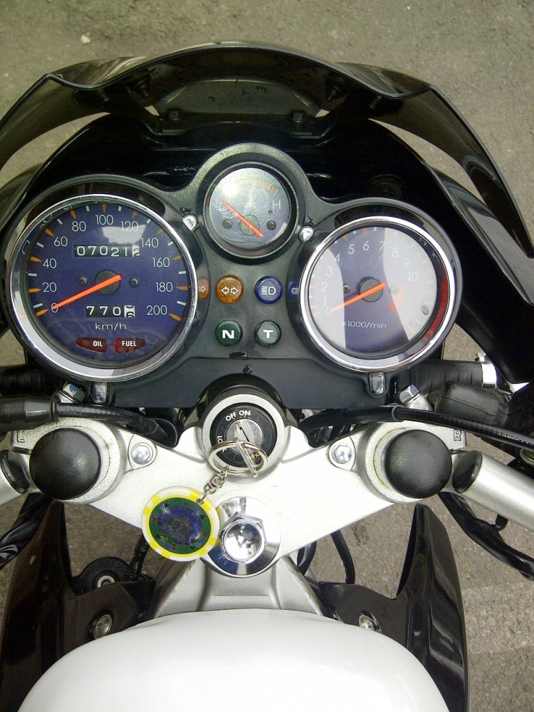 Kawasaki Ninja R 150cc Tahun 2012 - Gambar5