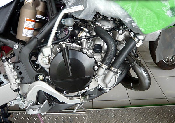 Kawasaki KX 85cc - Gambar3