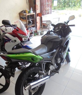 Kawasaki Ninja R THN 2015 - Gambar4