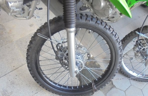 Kawasaki KLX 150 - Gambar1