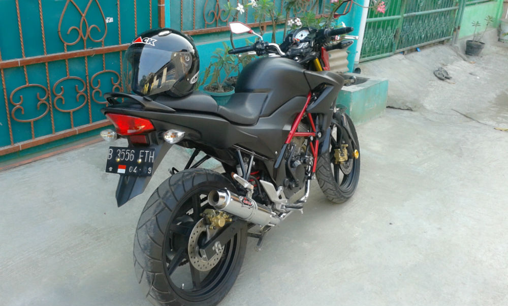 CB 150 R KEREN