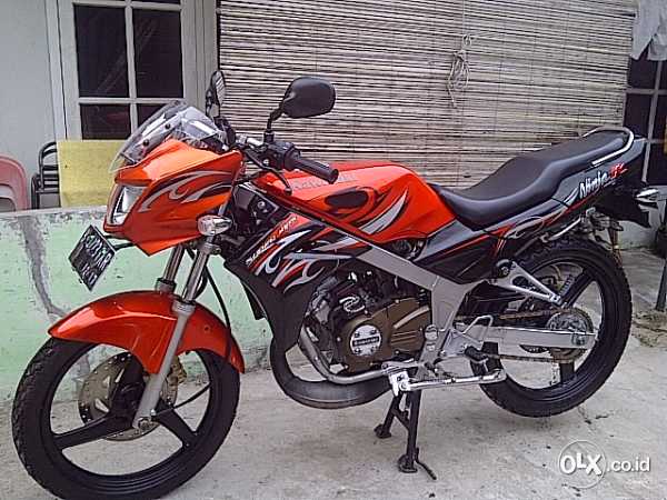 ninja r 150 th 2012 orange 2