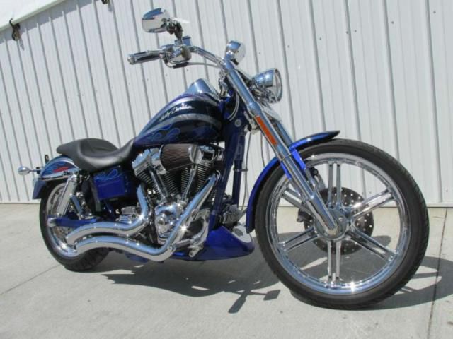 Harley-davidson Cvo Dyna11