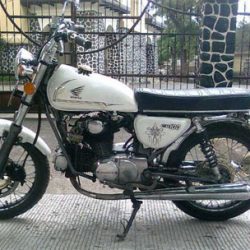 honda-cb100-1972-putih1
