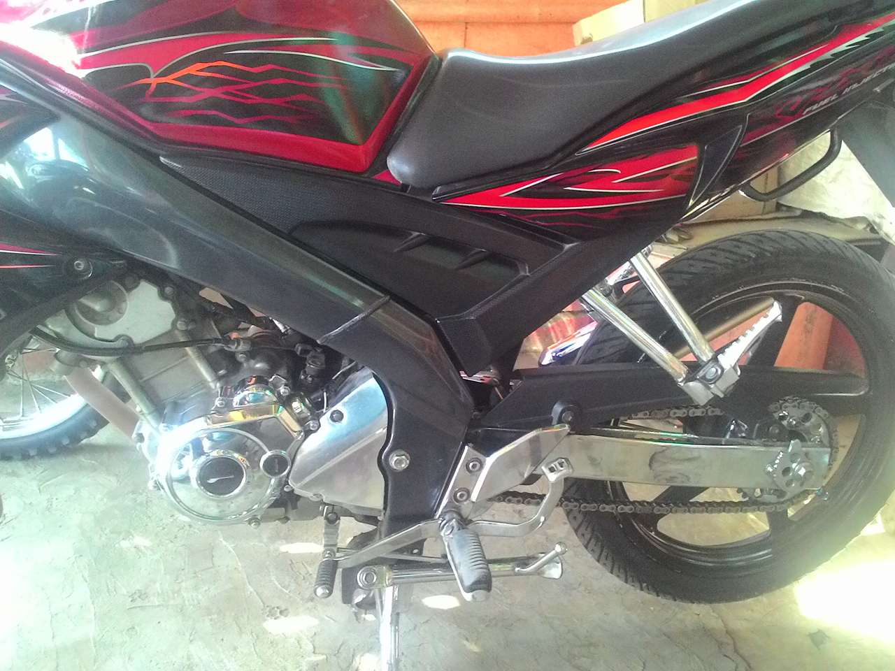 jual vixion 2010 merah - Gambar4