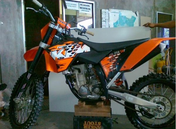 motor treil KTM 150cc - Gambar3