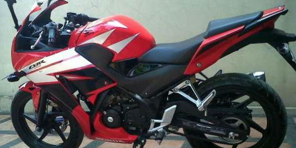 motor-bekas-murah-honda-new-cbr-150r-2015-bandung-kab-600x300