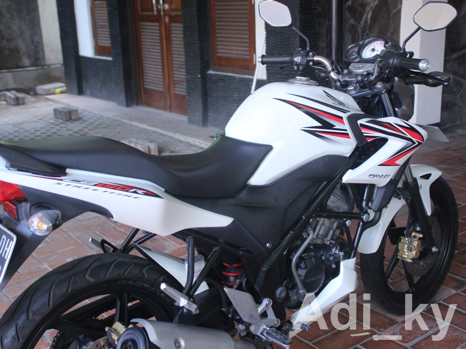 dijual_honda_cb150r_2013_banyak_foto_beninngg_347280_1469428777