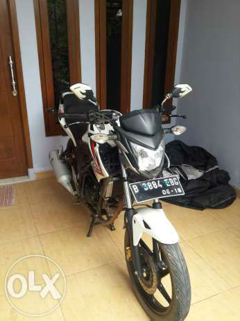 161979150_4_644x461_dijual-honda-cb150r-streetfire-juni-2013-motor