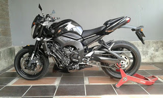 Yamaha FZ1 Naked 2012 Hitam istimewa (Ky Paspampres) NP 4