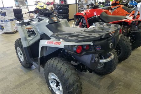 2016 Can-Am™ Outlander 570 DPS (3)