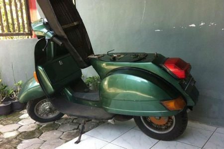 1370482437_517367735_2-Jual-vespa-PX-Exclusive-tahun-1992-Madiun-body-mesin-bagus-Madiun