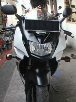 Kawasaki_Ninja_RR_150_Warna_Hitam_Putih_2012._4