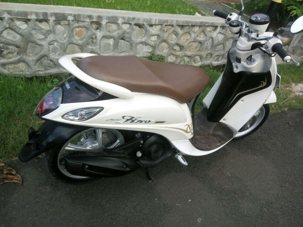 296909129_3_644x461_fino-2016-gress-beda-dengan-vario-scoopy-beat-honda