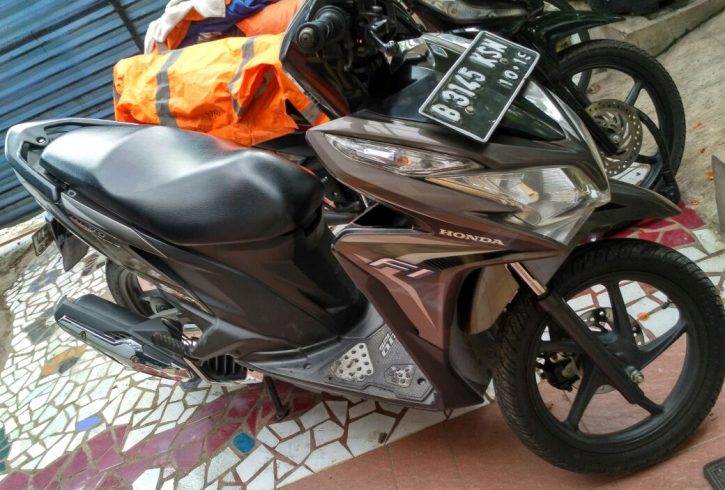 vario 125cc warna coklat 2014 - Jual Motor Honda Vario Bekasi