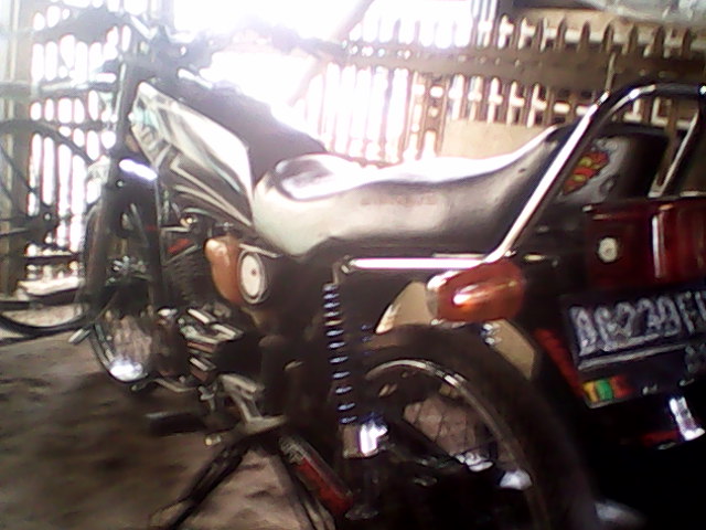 YAMAHA RX KING 2005 HITAM - Gambar8