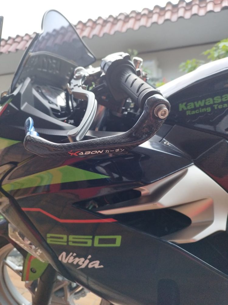 KAWASAKI ALL NEW NINJA 250 fi 2018 (dua silinder) - Gambar11